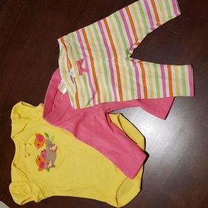Gymboree baby size newborn 5-9lbs. 3 piece set. 1 onesie and 2 leggings NWT.